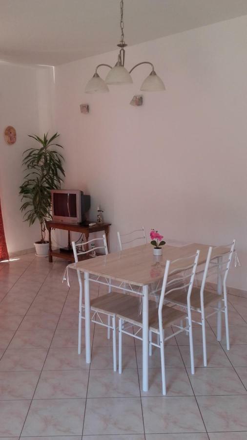 Apartman Lana Banjole Bagian luar foto